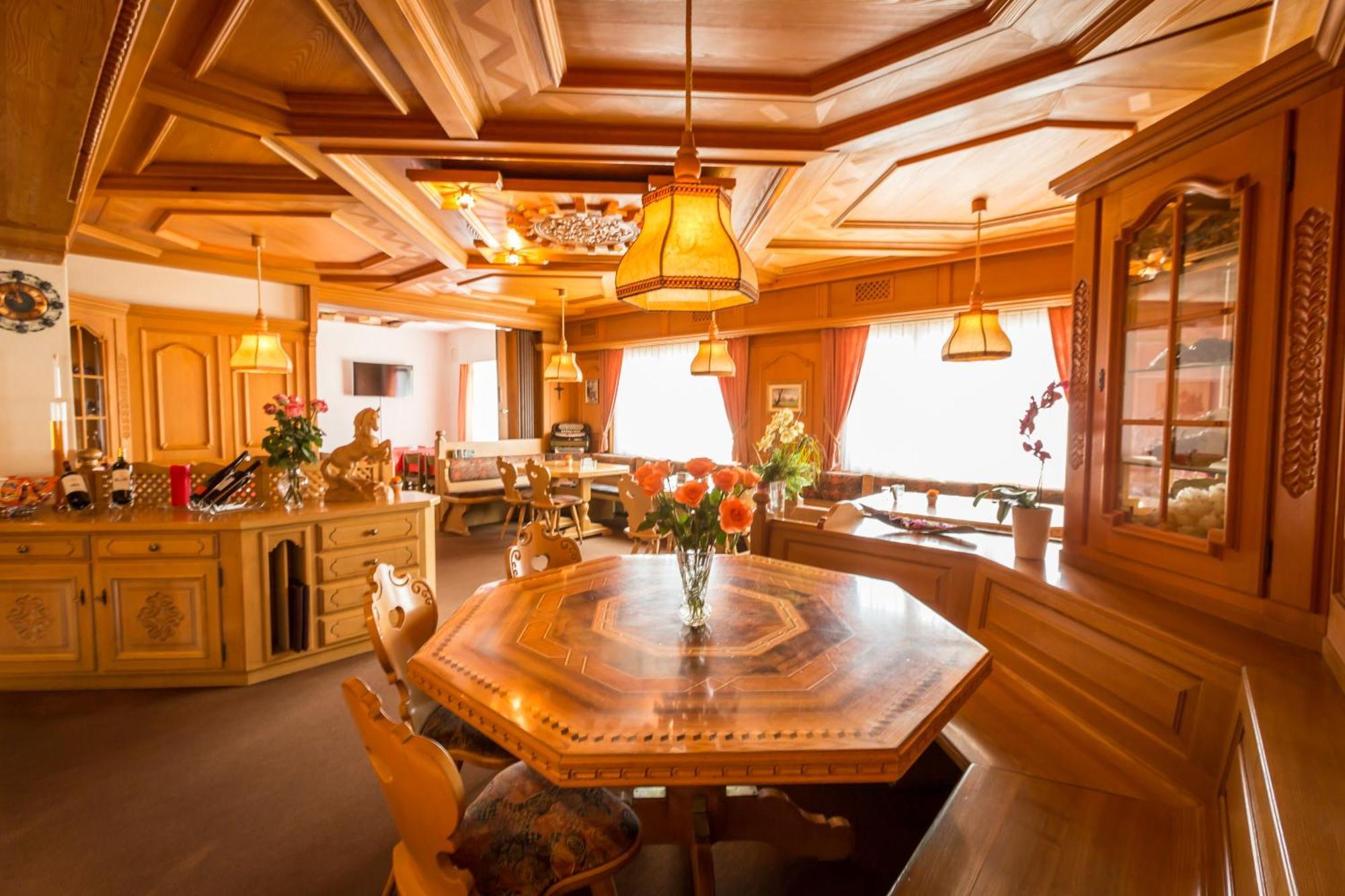 Hotel Franz Anton ซาร์กานส์ ภายนอก รูปภาพ